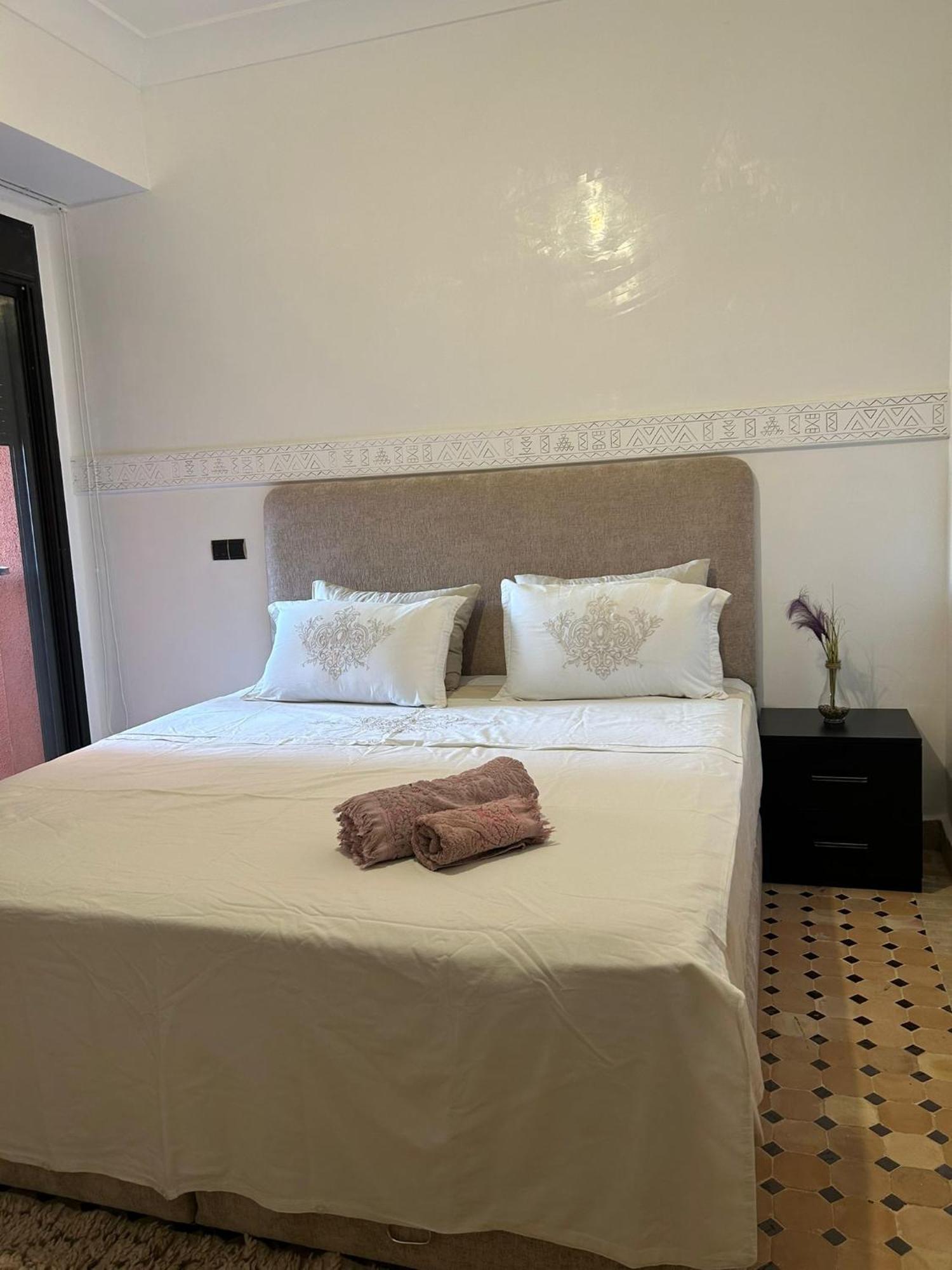 Luxury With Pool Appartement *